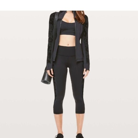 Lululemon Wunder Under High-rise Crop Flocked 21” inseam Black Size 2 - Picture 2 of 12